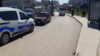 Takip ettiği eski komşusunu bıçakladı