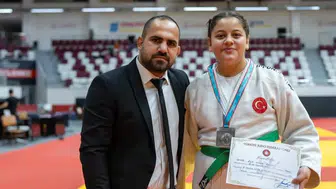 Ilgın'ın gururu! Elif Amine Konya milli takıma seçildi