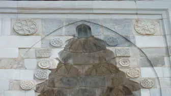 Konya'nın Taşlara İşlenen Mirası: Gülbezekler