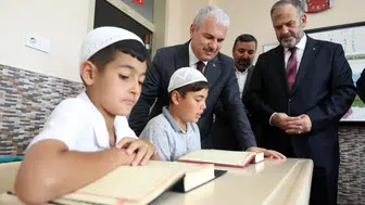 Konya Valisi Akın, Kur'an Kursu öğrencileriyle buluştu