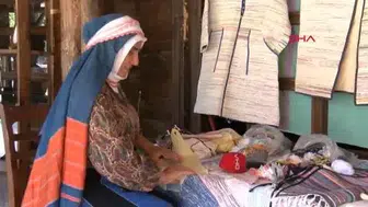 10 yıldır poşetleri kumaşa dönüştürüyor