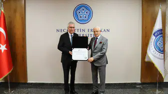 NEÜ’nün vizyonu “Kurumsal Akreditasyon Belgesi" ile tescillendi