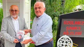 Mustafa Sinan Ümit'ten anlamlı hediye