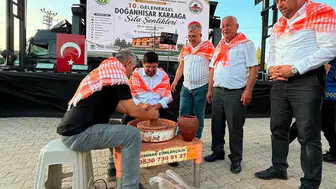 Karaağa Sıla Şenliği'nde binler aynı sofrada buluştu
