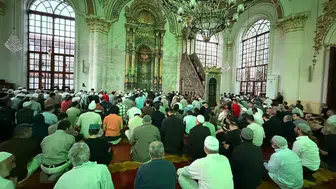 İl Müftüsü Ali Öge, sabah namazında vatandaşlarla buluştu