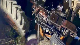 Dere yatağına devrilen traktördeki çift, yaşamını yitirdi