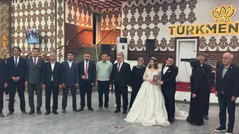MHP Konya bu düğünde buluştu: Kaynar çifti dünya evine girdi