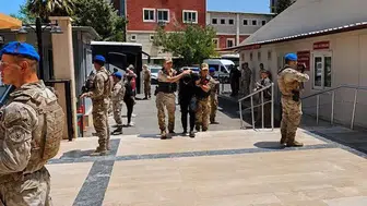 Jandarma kıyafetiyle 13 kilogram altın gasbeden 9 şüpheli adliyede