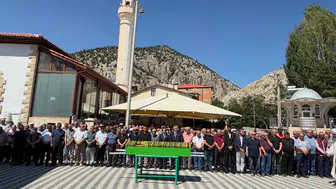 Konyalı eski belediye başkanı toprağa verildi!