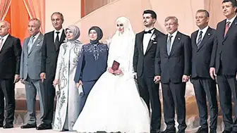 DAVUTOĞLU ÇİFTİNİN TARİHİ HEYECANI