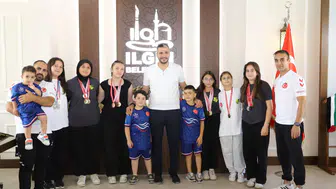 Madalyalar Konya'ya yağdı:  Sporcular madalya şov yaptı!