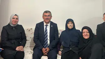 Konya Milletvekili vatandaşların kapısını çaldı, taleplerini dinledi