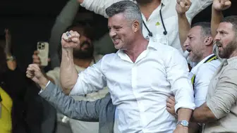 Fenerbahçe’de eski başkan Sadettin Saran ve yönetimi ibra edildi