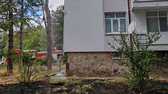 Konya’da çatı çalışması yangın çıkardı: Kuru otlar bir anda alev aldı