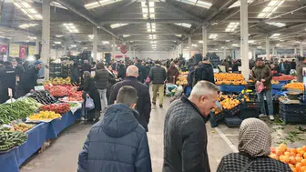 Konya pazarında bu hafta: Tüm ürünler market fiyatının yarısı!