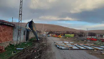 Konya Belediyesi çatı uçmasına karşı teyakkuzda!