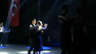 Konya'da düzenlenen kış şenliğinde gençler şov yaptı!