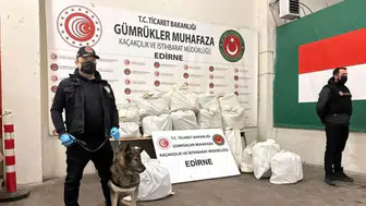 2 otomobilde 20 kilo 812 gram esrar ele geçirildi
