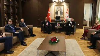 Konya Vekili Erdem KKTC meclis başkanı Öztürkler’i ziyaret etti