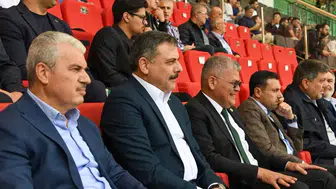 İçişleri Bakanı Mustafa Çiftçi, Konyaspor–Başakşehir maçını tribünden izledi