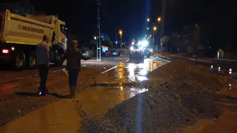 Yunak ‘ta sağanak yağış hayatı durma noktasına getirdi