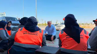 Başkan Altay Konya’yı güzelleştiren ekiple çay molasında buluştu!