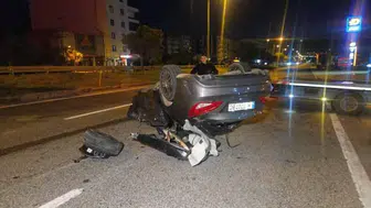 Kamyonetle çarpışan otomobil takla attı: 1'i ağır, 3 yaralı