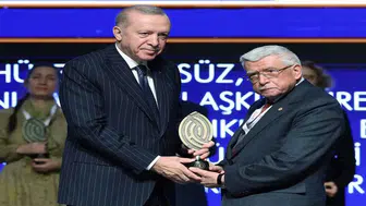 Cumhurbaşkanı'ndan hattat Hüseyin Öksüz’e büyük onur