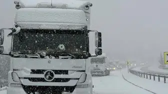 Alacabel beyaza büründü! Yoğun kar yağışı etkili oluyor