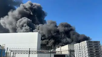 Oyuncak fabrikasında yangın