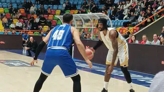 Büyükşehir evinde dolu dizgin!