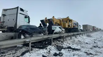 Çok sayıda aracın karıştığı zincirleme kaza