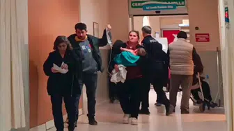 Üzerine kaynar su dökülen bebek yaralandı