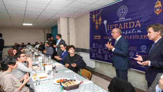Başkan Kavuş, öğrencilerle iftar sofrasında buluştu