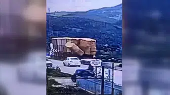 Saman balyalarının altında kalan kişi öldü