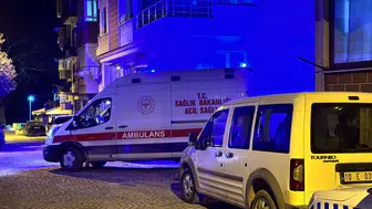 Emekli öğretmen evinde ölü bulundu