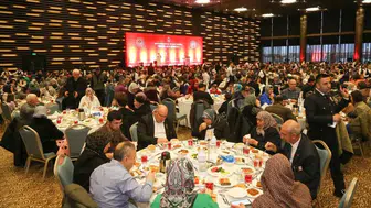 Konya'da büyük aile sofrasında Ramazan’ın ilk buluşması