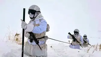 Mehmetçik, zorlu kış şartlarında görev başında