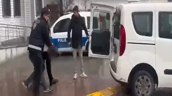 'Birini bıçaklamam lazım' diyerek evden çıkıp 16 yaşındaki kız çocuğunu bıçakladı