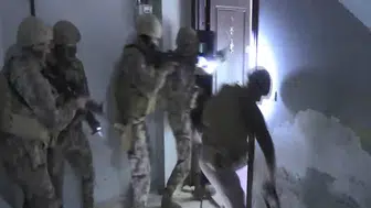 8 ilde göçmen kaçakçılığı operasyonu: 51 gözaltı