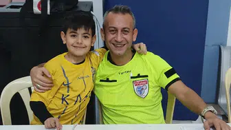 Baba-oğul el ele sahalarda