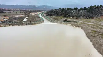 Konya'da eriyen kar suları kontrol altında, tarlalar güvende!