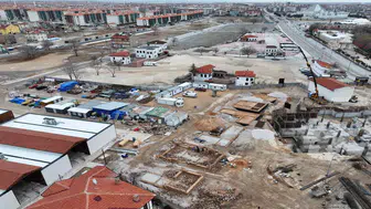 Türbe Arkası’nda tarihi dönüşüm devam ediyor