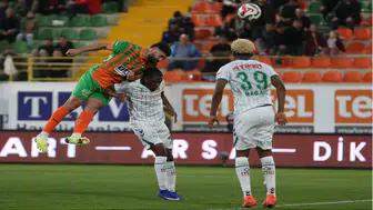 Konyaspor'da yine aynı senaryo! Hasret 12 maça çıktı