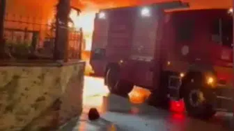 Ahşap ev küle döndü