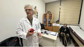 Konya'da 87 yaşındaki hastanın kalp kapağı küçük kesiyle yapılan ameliyatla değiştirildi