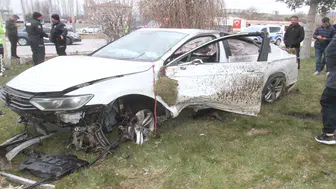 Konya'da devrilen otomobilin sürücüsü yaralandı