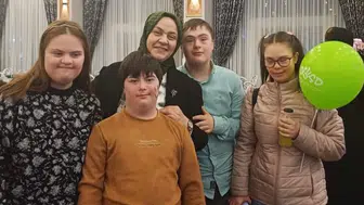 Özel anneler, özel çocukları ile iftarda