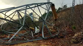 Vinç kiralayıp, gerilim hattı kablolarını çaldılar