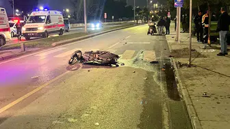 Minibüs ile motosiklet çarpıştı; 1 ölü, 1 yaralı